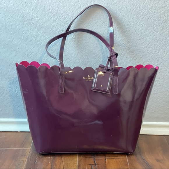 kate spade Handbags - Kate Spade New York Lily Avenue Patent Leather Scalloped Tote
